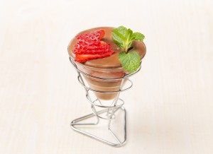 Mousse de chocolate con fresas para San Valentín