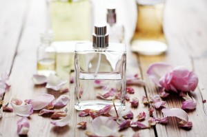 Cómo hacer que tu perfume dure más tiempo