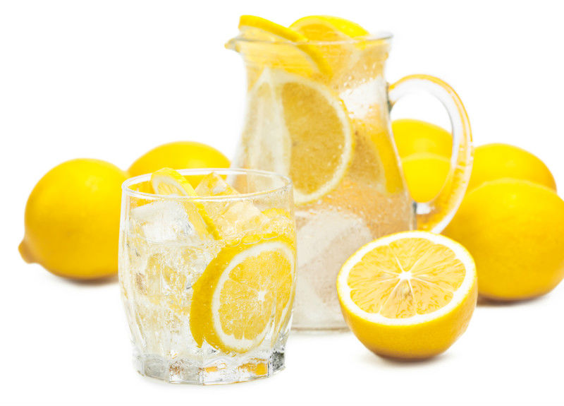 Beneficios de beber agua con limón para tu cuerpo