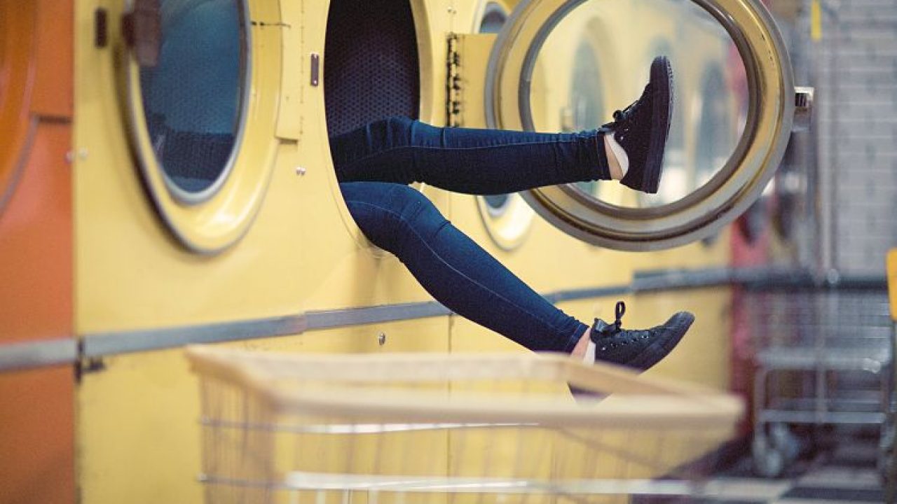 Mi lavadora huele mal, ¿qué puedo hacer? | Blog de Día