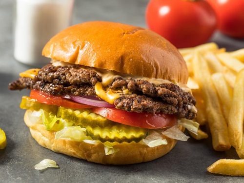 Garbarino e hijos on Instagram: SMASHER 🍔 Prensa hamburguesa 🍔 Para que  tus hamburguesas caseras salgas perfectas! 🍔 14 cm de diámetro Reserva la  tuya antes de que se agoten! 🏃‍♂️ . . . . . . #
